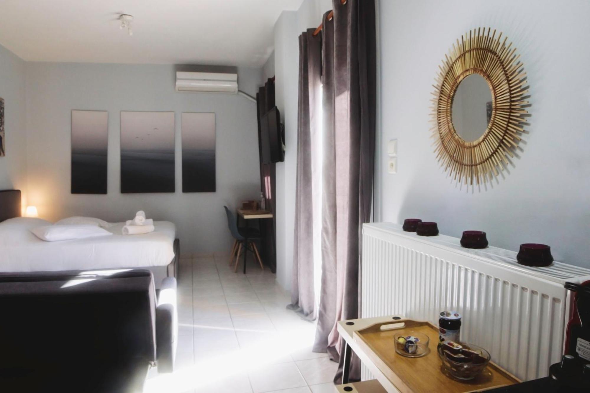 Gk Suites-Constantin View , Auto Check-In 24H ラリサ エクステリア 写真